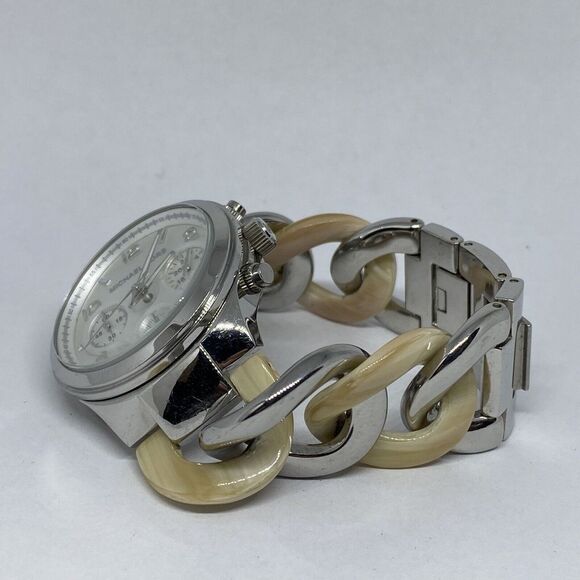 Michael Kors Runway MK4263 Womens Beige & Silver Strap Analog Quartz Watch MP742 - Picture 9 of 12